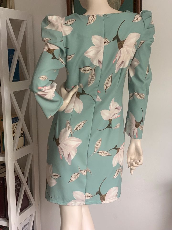 Cocktail Kleid/Dress,Gr.36/S,mint/grün,wie neu,Blumen Motiv in München