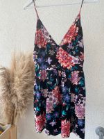 Bershka Jumpsuit kurz M 36/38 Blumenprint Baden-Württemberg - Weil am Rhein Vorschau