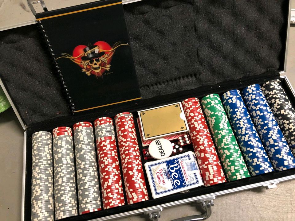 Pokerset in Metall Aktenkoffer in Hamburg