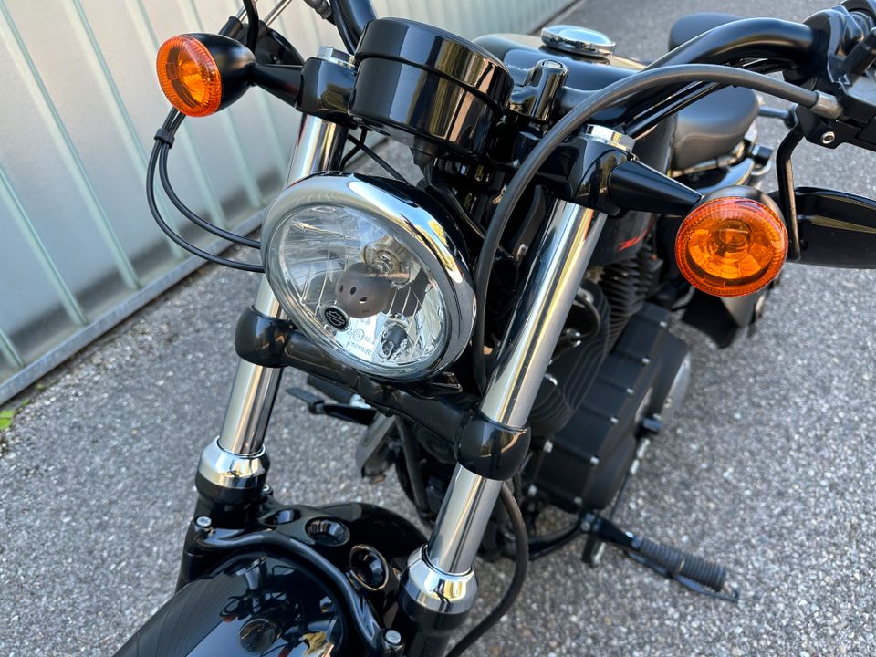 Harley Davidson Fourty Eight 48, Topzustand in Stuttgart