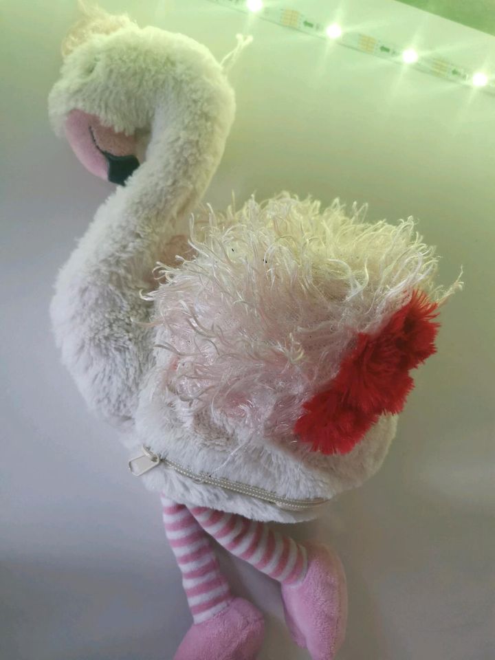 Sänger Kuschel Flamingo mit Kirschkernkissenfüllung in Biederitz