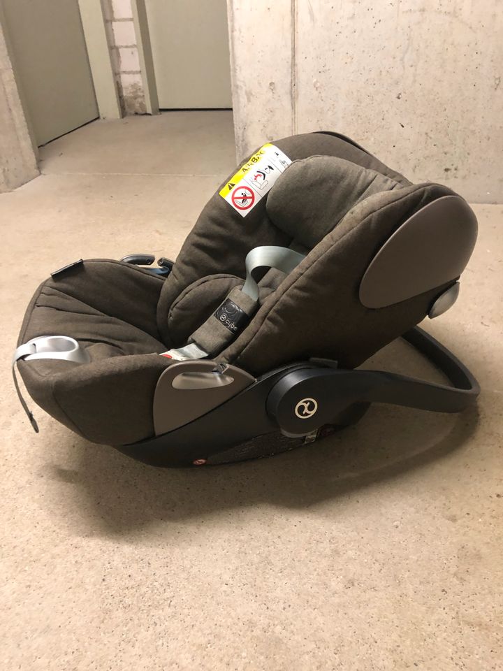 Cybex Babyschale mit Liegefunktion und Isofix in Köln