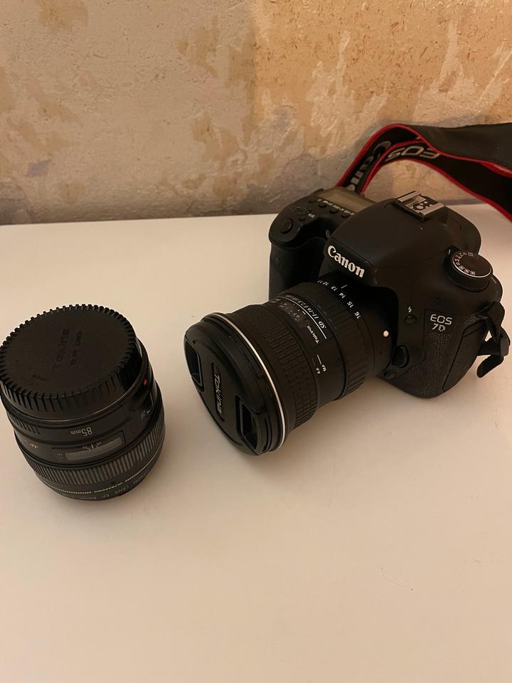 Canon Eos 7d Spiegelreflex mit Objektiven Akku Digitalkamera in Berlin