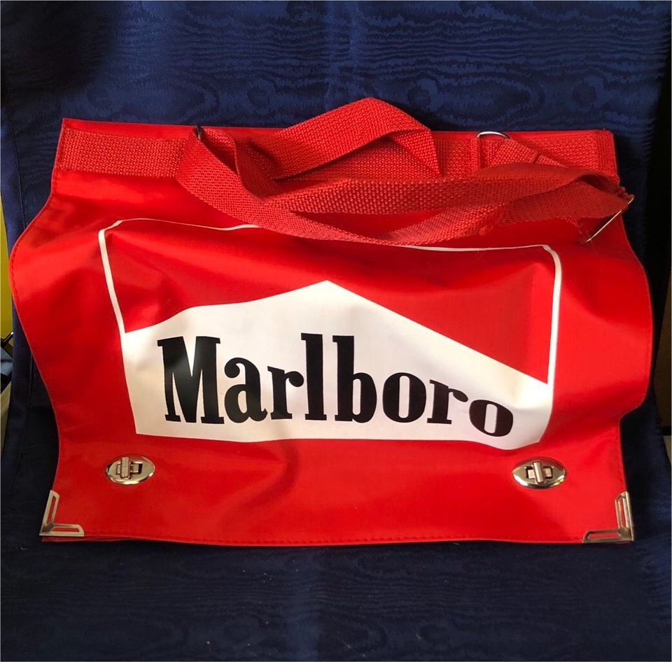 Vintage Marlboro Laptop Tasche, Umhängetasche in Dortmund