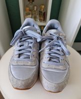 Nike Sneaker Turnschuhe Gr. 37,5 hell lila flieder  Satin Schleswig-Holstein - Lübeck Vorschau