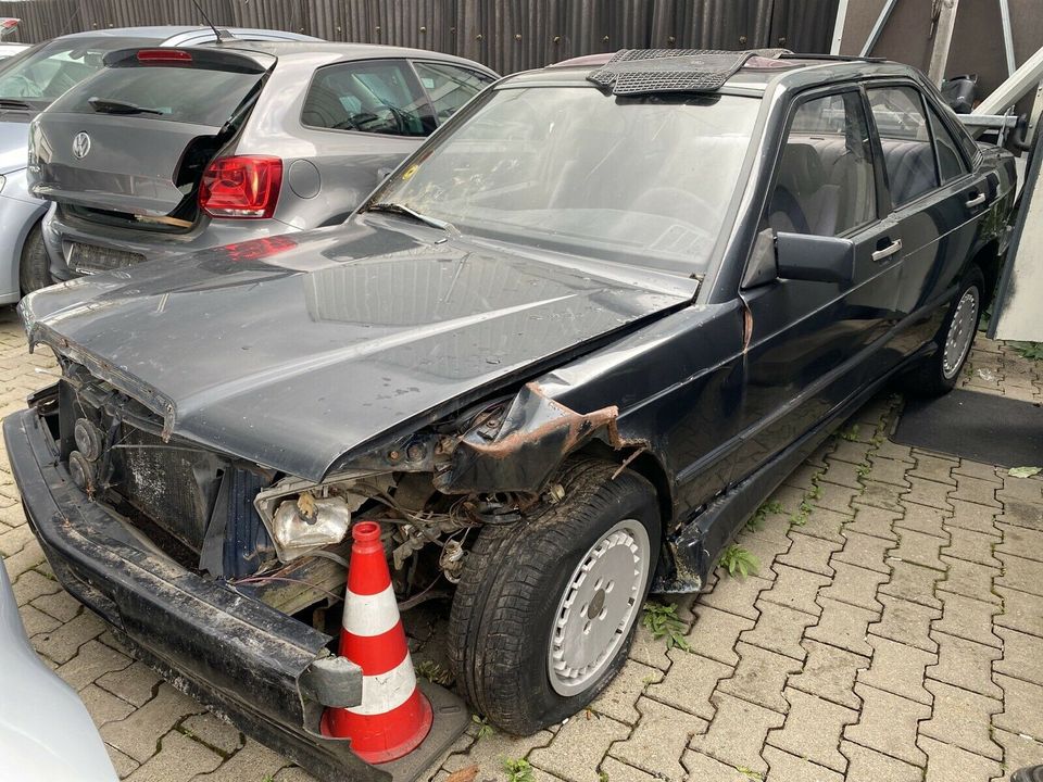 Mercedes 190E W201 Ersatzteile Gebrauchtteile SCHLACHTFEST Köln in Köln