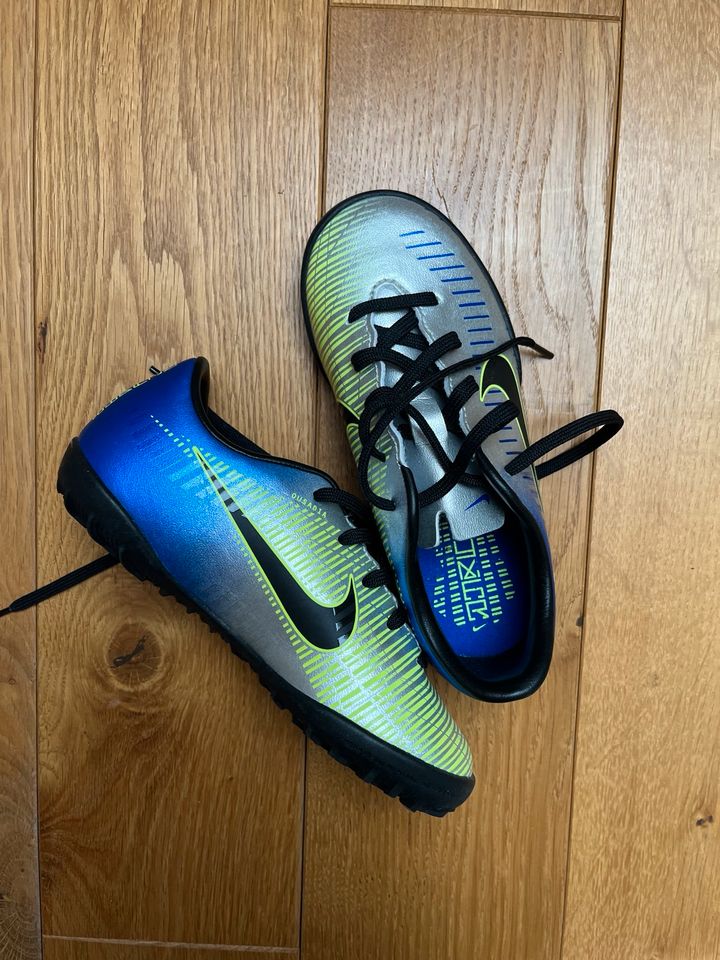 Fußballschuhe Nike Mercurialx 28,5 neu in Frankfurt am Main