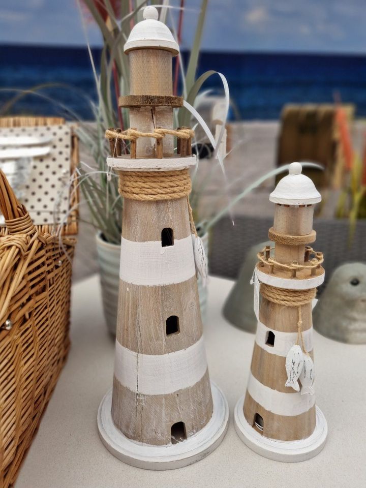 Leuchtturm Holz/weiß mit LED maritim Ostsee Meer Urlaub Bad in Halle