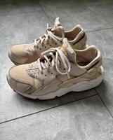 Nike Air Huarache beige Größe 39 Baden-Württemberg - Rottweil Vorschau