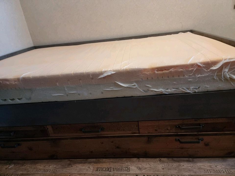 Boxspringbett mit Matratze in Nürnberg (Mittelfr)