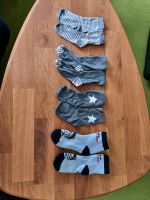 Kindersockem Socken Größe 23 Dresden - Striesen-Süd Vorschau