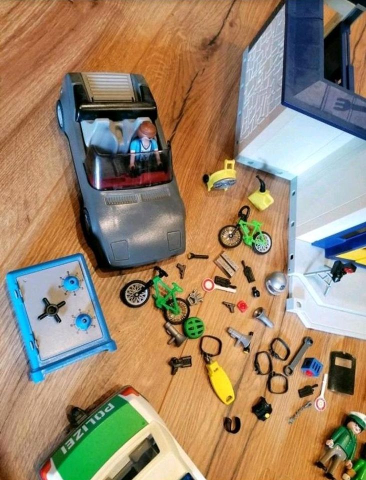 Playmobil Set Polizei Polizeistation Gefängnis mit viel Zubehör in Vogelsdorf