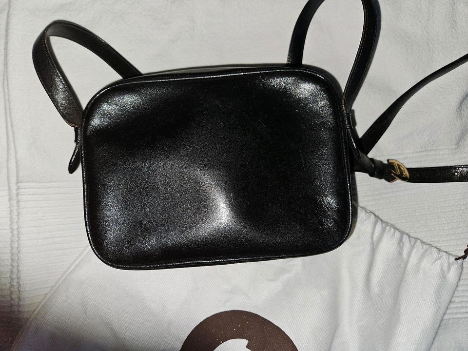 Original AIGNER Handtasche, schwarz in Warstein