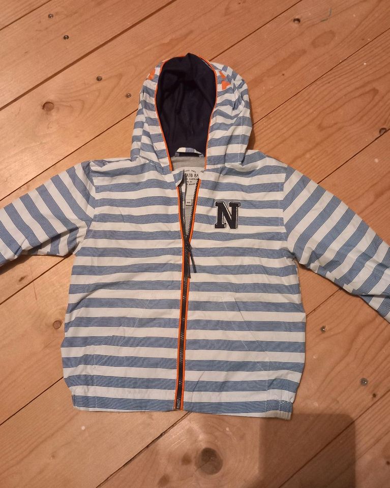 Schöne Staccato Baby Jacke 86 blau weiß in Traitsching
