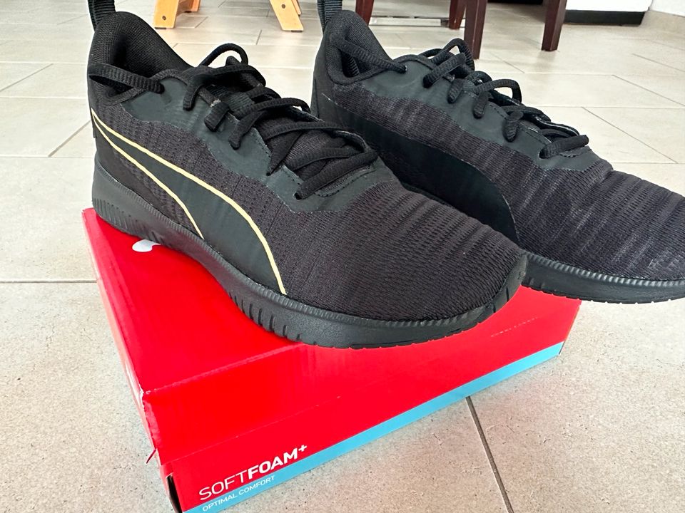 NEU Puma Turnschuhe, Sneaker Gr.39 in Bubenheim