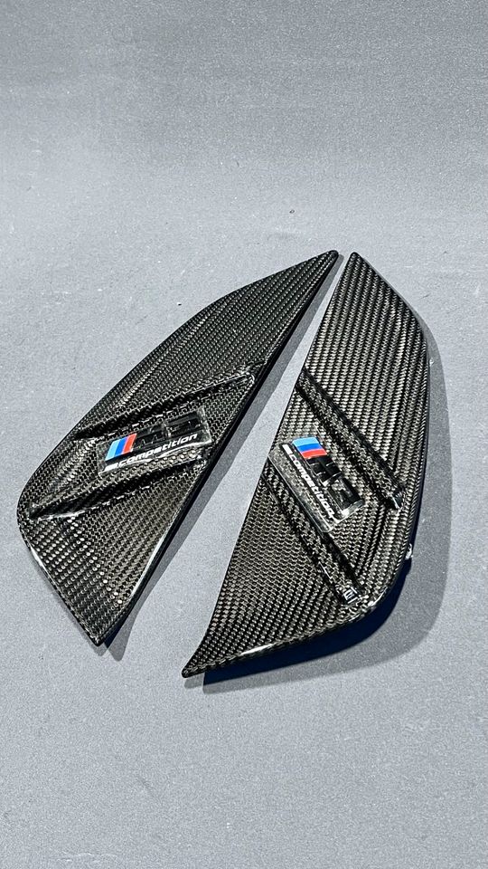 BMW M Performance  Zierleiste Lufteinlass Kotflügel Carbon Set