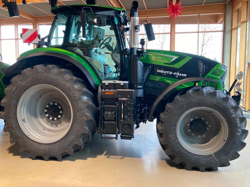 Deutz Fahr Agrotron 6210 TTV, Java Grün in Schlettau