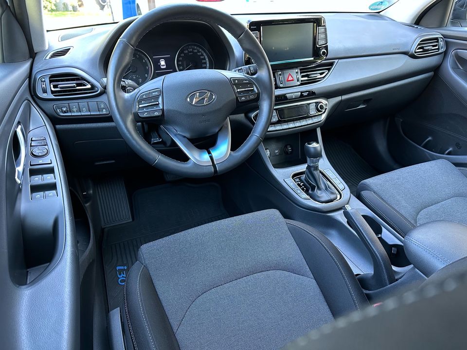 Hyundai i30 1.0 T-GDI EDITION 30, 8-fach bereift, Rückfahrkamera in Hungen