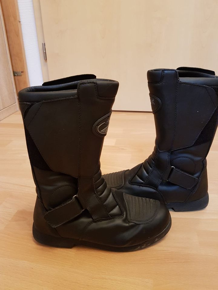 Motoradstiefel in Homburg