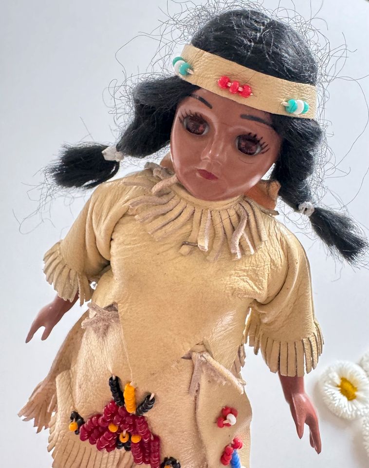 Vintage Native American Indian Doll Papoose Baby 1960 Carlson in Bielefeld