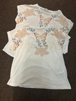 Verkaufe 2xT-Shirt mit Motiv Schmetterling, Gr.36/38 Baden-Württemberg - Oftersheim Vorschau