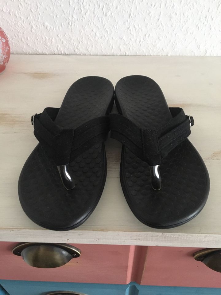 Flip-Flops mit Fußbett NEU Gr.38 in Stuttgart