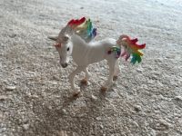 Schleich Bayala 70525 Regenbogeneinhorn Fohlen Hessen - Bruchköbel Vorschau