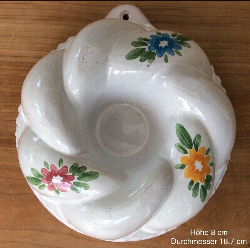 NEUWERTIG !! Gugelhupf-Kuchenform (Keramik) - 18,7 x 8 cm in  Nordrhein-Westfalen - Langenberg | eBay Kleinanzeigen ist jetzt  Kleinanzeigen