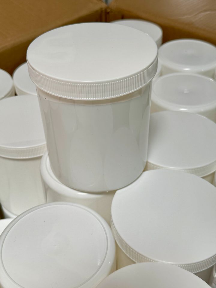 100 Plastikdosen leer Dosen Behälter mit Deckel weiß neu in Kaarst