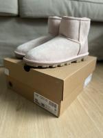 UGG Boots classic mini hellrosa gr. 41 Düsseldorf - Gerresheim Vorschau