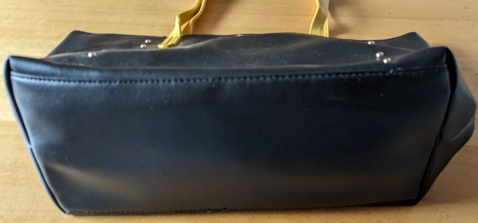 Tasche, Handtasche schwarz, Tragetasche neu, unbenutzt in Waldkirchen