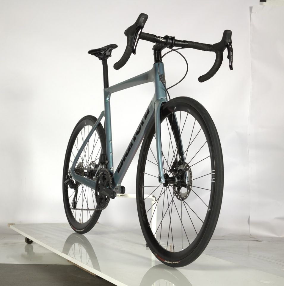 Bianchi Aria Aero 105 Di2 - 2023, X-Large in Kehl