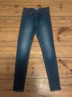 Levi’s Jeans Super Skinny Größe W29 L32 Friedrichshain-Kreuzberg - Kreuzberg Vorschau