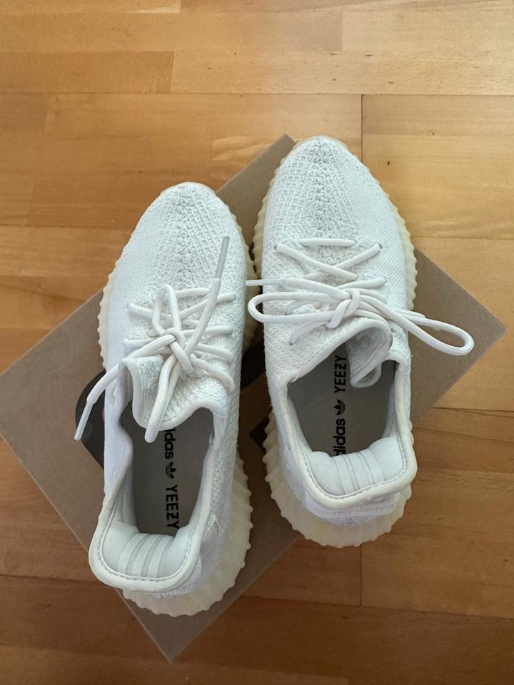Adidas Yeezy Boost 350 V2 Cream Triple White Größe 42 2/3 in Wadgassen