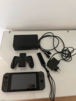 Nintendo Switch BLACK mit Zubehör ohne OVP Frankfurt am Main - Nordend Vorschau