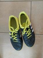 Hallen Fußballschuhe Größe UK 7 40 2/3 Bayern - Moosthenning Vorschau