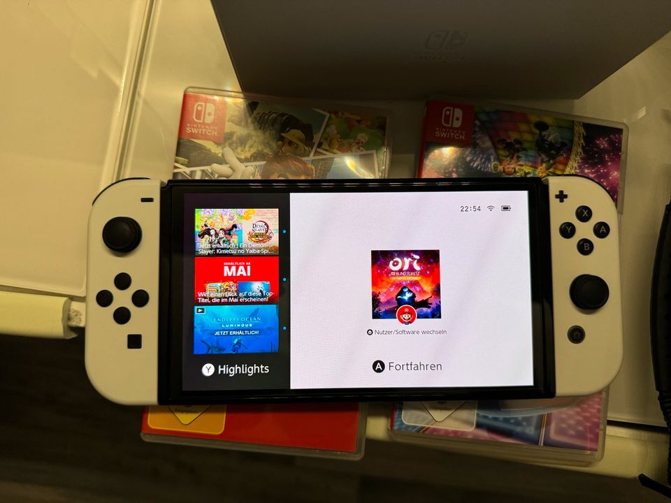 Nintendo Switch Oled mit Tasche und zwei Spielen in Hagen