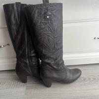 Braune Stiefel Nordrhein-Westfalen - Erkrath Vorschau
