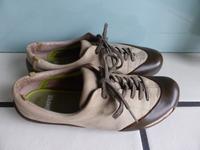 Camper Halbschuhe helles beiges Leder+Kappen oliv  37 Nordrhein-Westfalen - Gütersloh Vorschau