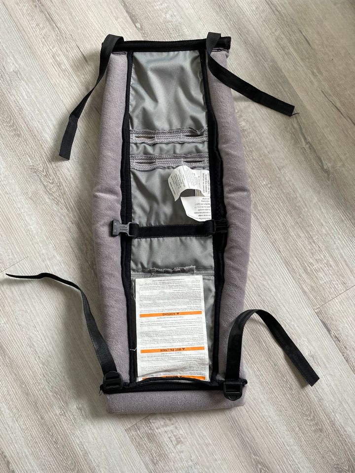 Chariot Baby Hängematte Infant Sling in Leonberg