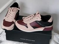 NEU ! TOMMY HILFIGER SNEAKER, Größe 40 mit ORIGINALKARTON Bremen-Mitte - Ostertor Vorschau