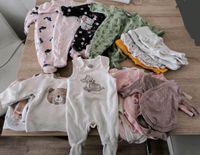 Baby Kleiderpaket Größe 50 und 56 Niedersachsen - Schöningen Vorschau