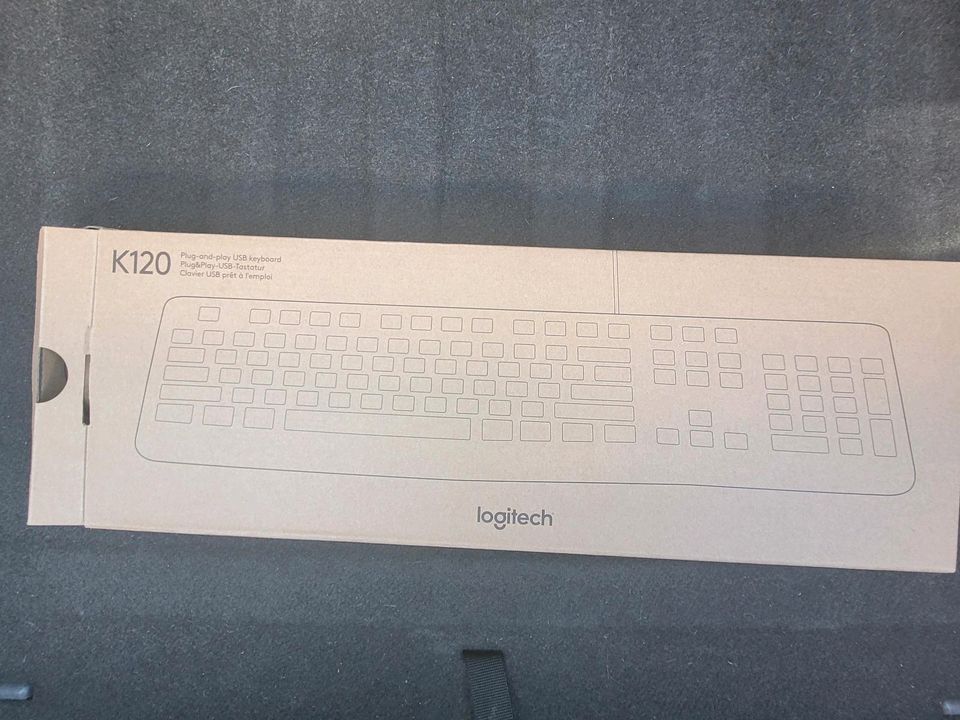 USB Tastatur Logitech Neu in Berlin