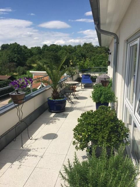 4-Zimmer Penthouse-Wohnung mit 65 m² Dachterrasse in Möglingen 