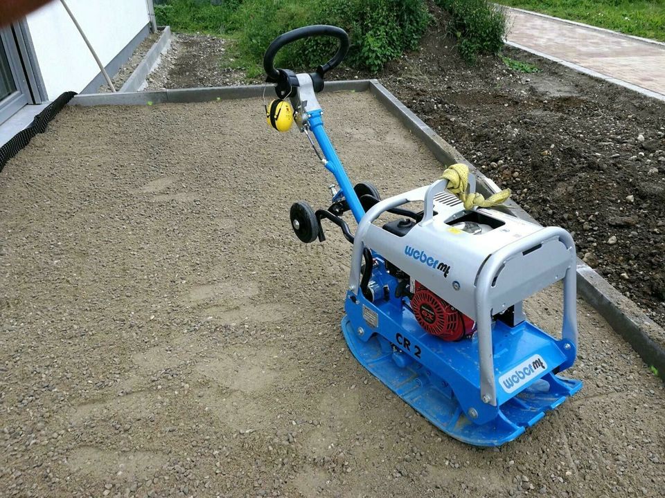 Minibagger /Erdarbeiten Bagger für Garten Terasse Pool Aushub in Mühldorf a.Inn