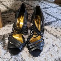 Sandalen mit hohen Absätzen in schwarz gr 36 Bayern - Langerringen Vorschau