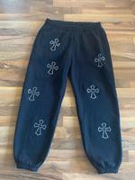 Review Kreuz Jogginghose Berlin - Lichtenberg Vorschau