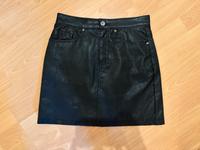 H+M Kunstlederrock Rock Leder Lederrock 36 schwarz Coated Gothic Bayern - Heßdorf Vorschau
