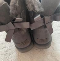 UGG Mini Bailey Bow II Boot 42 grau Winterstiefel Damen Hessen - Usingen Vorschau