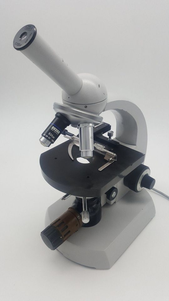 Carl Zeiss Mikroskop inkl. 4 Objektiven Starterset in Denkte